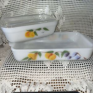 VINTAGE FireKing Bakeware Loaf Pan / Lid, Casserole Dish 1 1/2 Qt “Gay Fad”